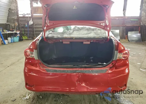 2013 Toyota Corolla Base z USA, uszkodzony, nr VIN 2T1BU4EE7DC997776